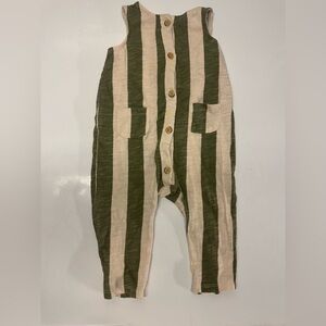 Cat & Jack Cream and Gray Baby Outfit